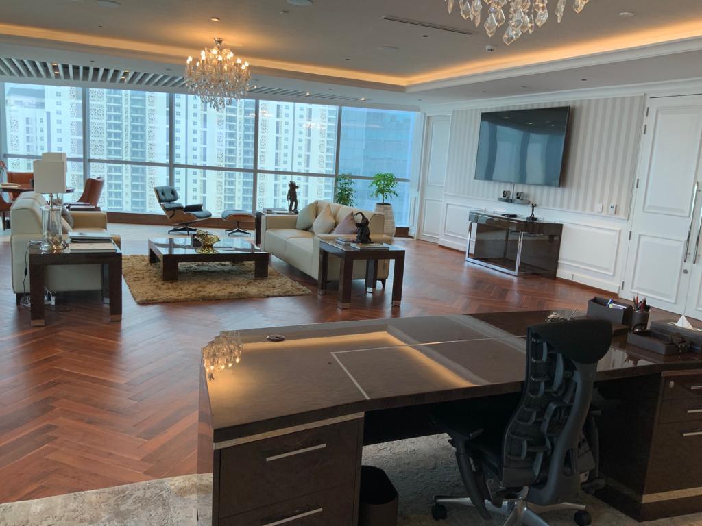 presentation-people-chairman-room-gurgaon-project