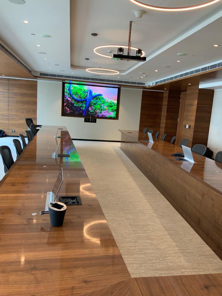 presentation-people-luxry-boardroom-gurgaon-project-2