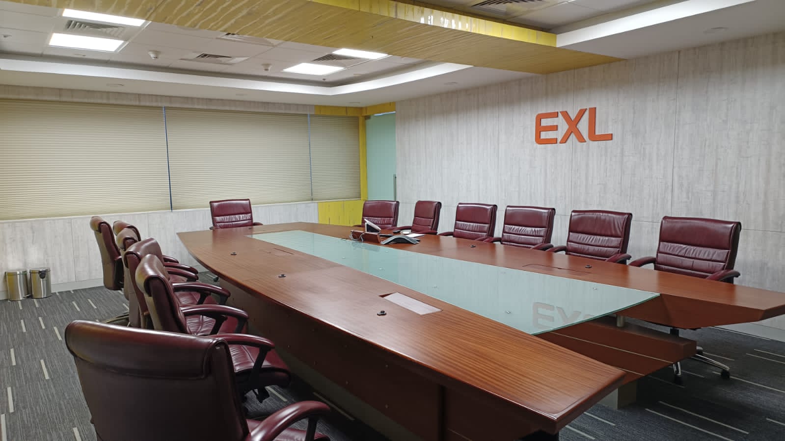 presentation-people-new-boardroom-noida-project-3
