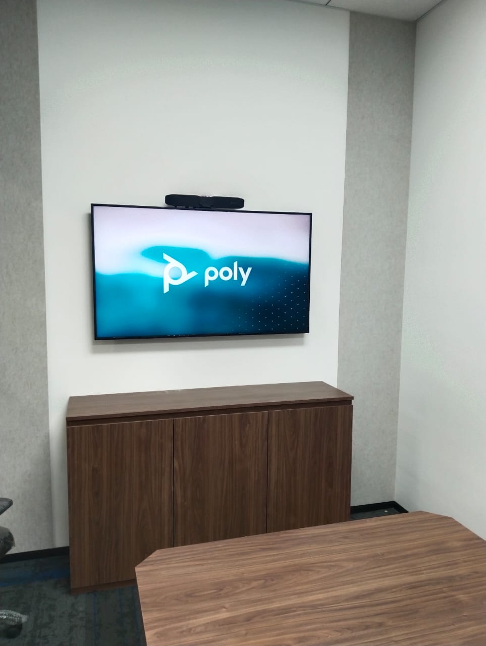 presentation-people-small-meeting-room-goa-project