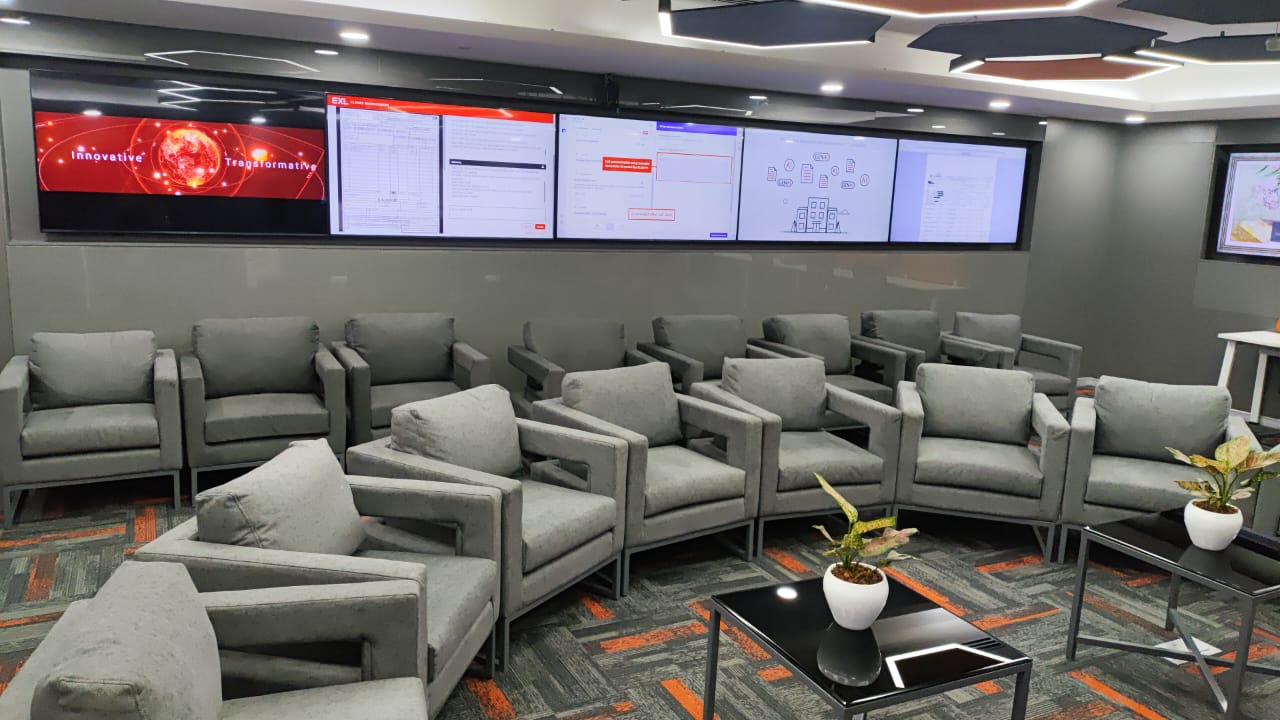 presentation-people-town-hall-noida-project-3